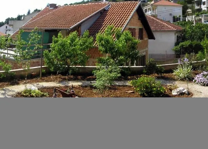 In With Balcony, Air Conditioning, Wifi 4328-4 Apartment Trogir