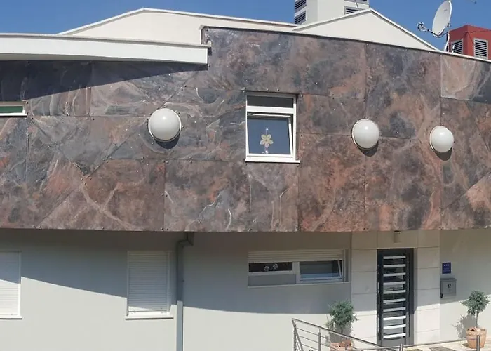 Appartement In With Balcony, Air Conditioning, Wifi 4328-4
